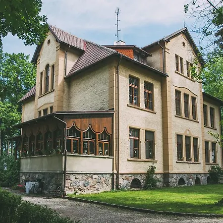 Bed & Breakfast Palac Poraj Wicko (Pomerania)