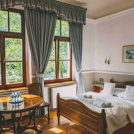 Palac Poraj Bed & Breakfast Wicko (Pomerania)